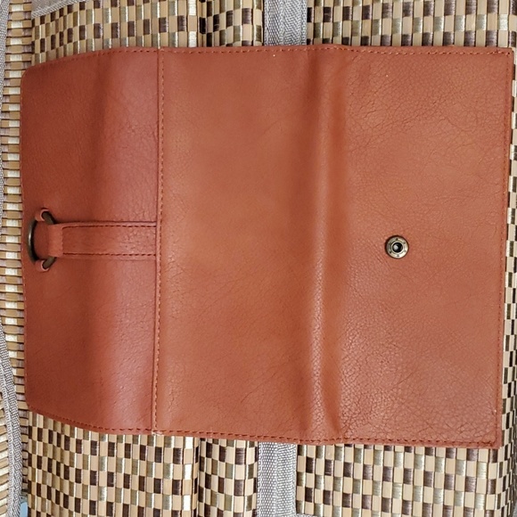 NWOT Universal Threads Wallet - Picture 10 of 10